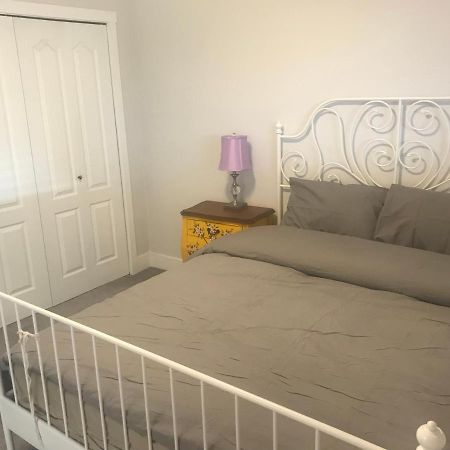 Large Suite With Separate Bathroom Richmond Exterior photo