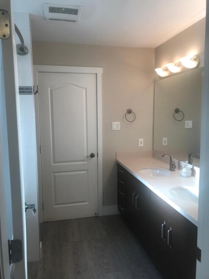 Large Suite With Separate Bathroom Richmond Exterior photo